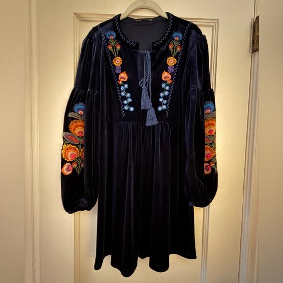 Zara Navy Velvet Boho long sleeved peasant dress w embroidery details NWOT S - Picture 1 of 13